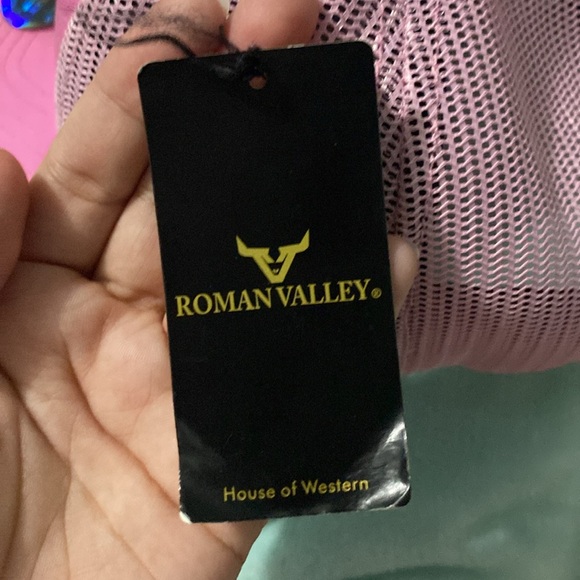 Pink Aztec RVR Cap - Picture 4 of 8